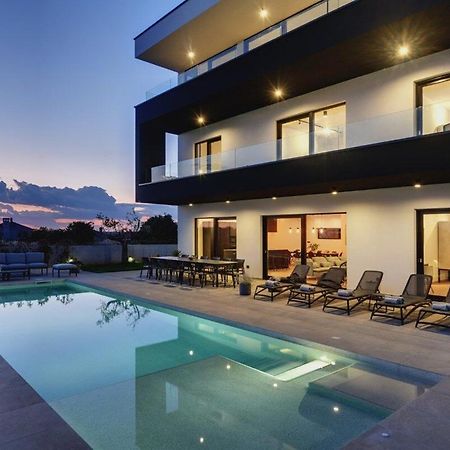 Villa Aquarius Pula Exterior photo