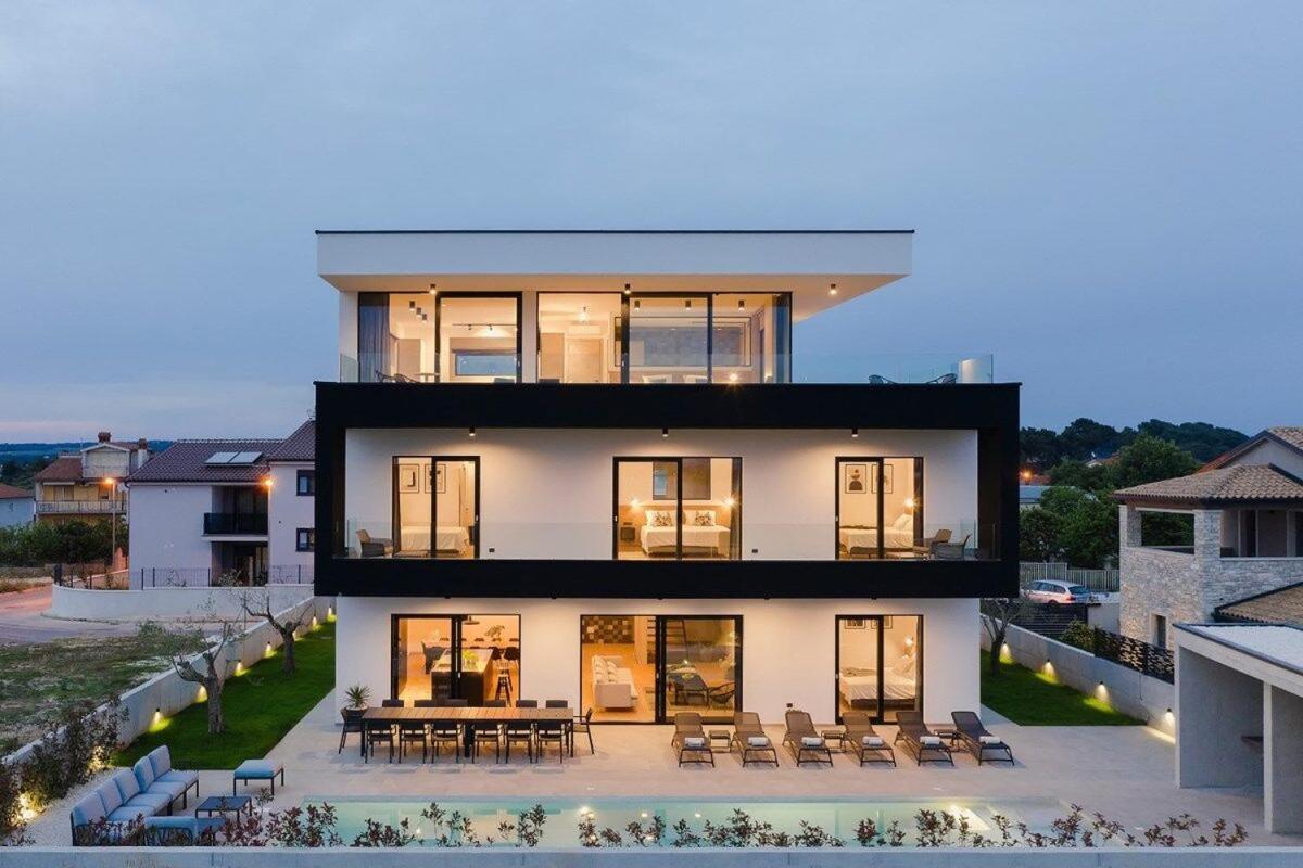 Villa Aquarius Pula Exterior photo
