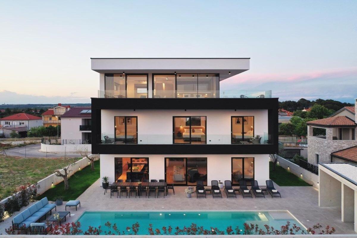 Villa Aquarius Pula Exterior photo
