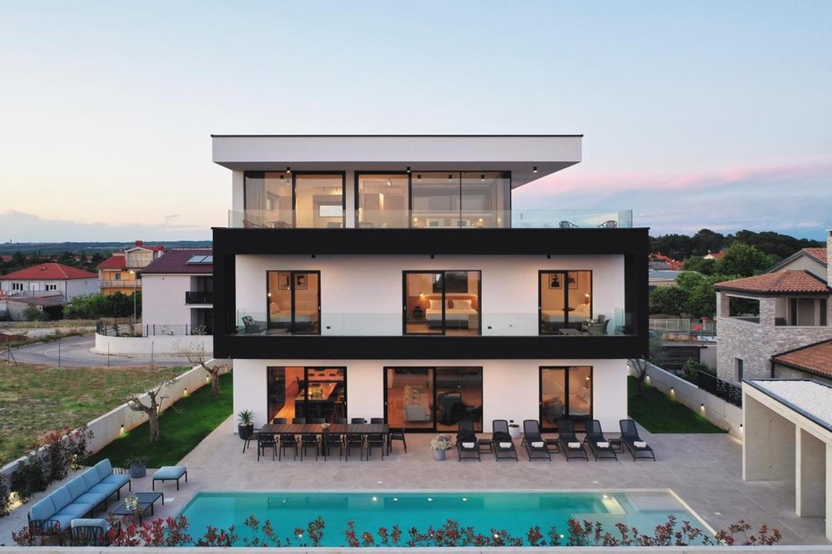 Villa Aquarius Pula Exterior photo